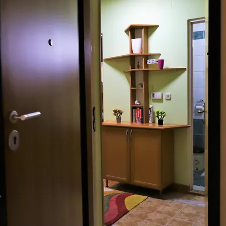 Duplex With Mountain View, Near Mall, Free Wifi *